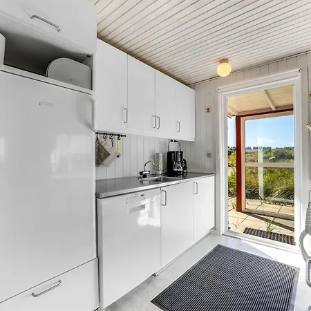 Olla - 300m From The Sea By Interhome